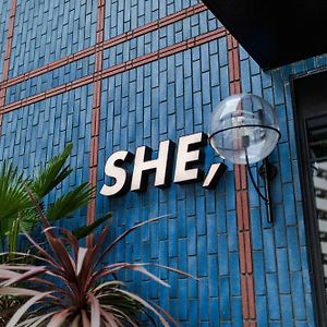 Hotel She, Osaka